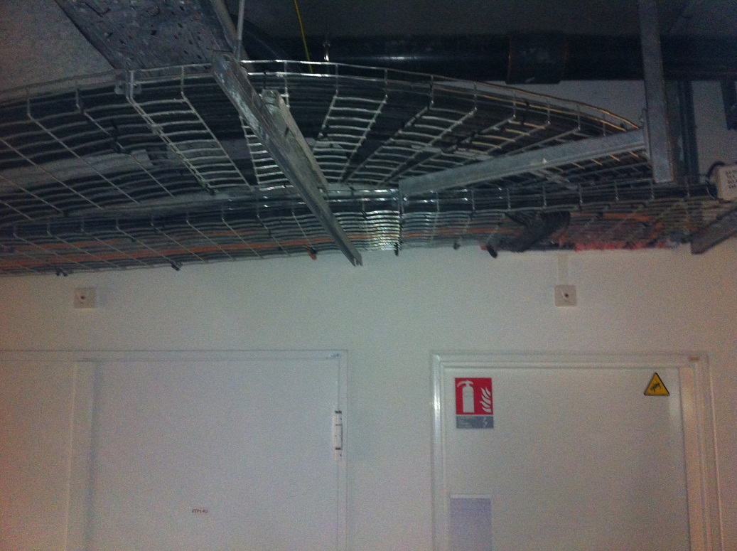 Imagen Proyecto Passerelle porta cavi a filo in edificio terziario: ospedale 1329